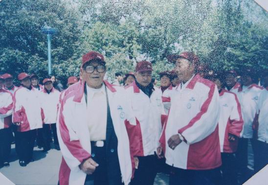 老人赴华东五市旅游